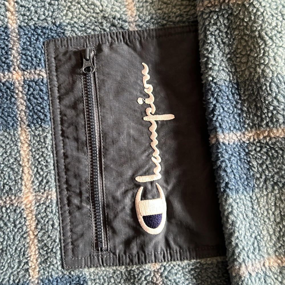 Fleece Pull Over. - image 3